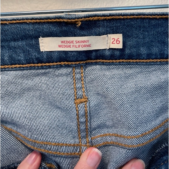Levi’s Wedgie Fit Skinny Jeans - Picture 7 of 8
